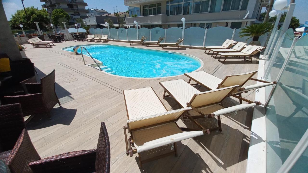 Hotel Caesar Paladium Rimini Zewnętrze zdjęcie