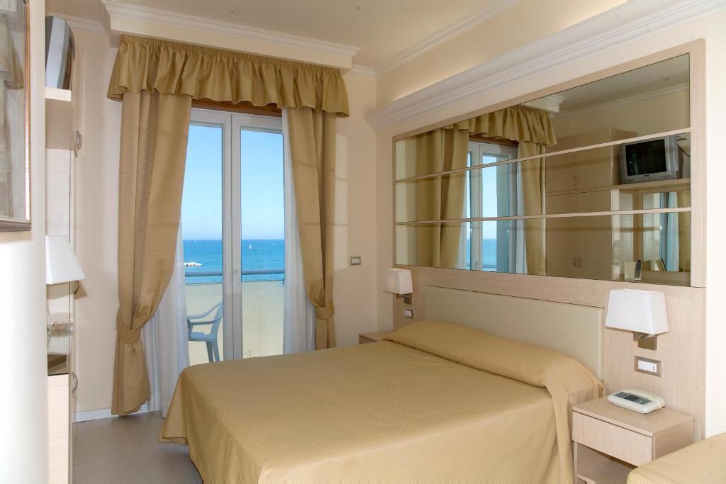 Hotel Caesar Paladium Rimini Pokój zdjęcie