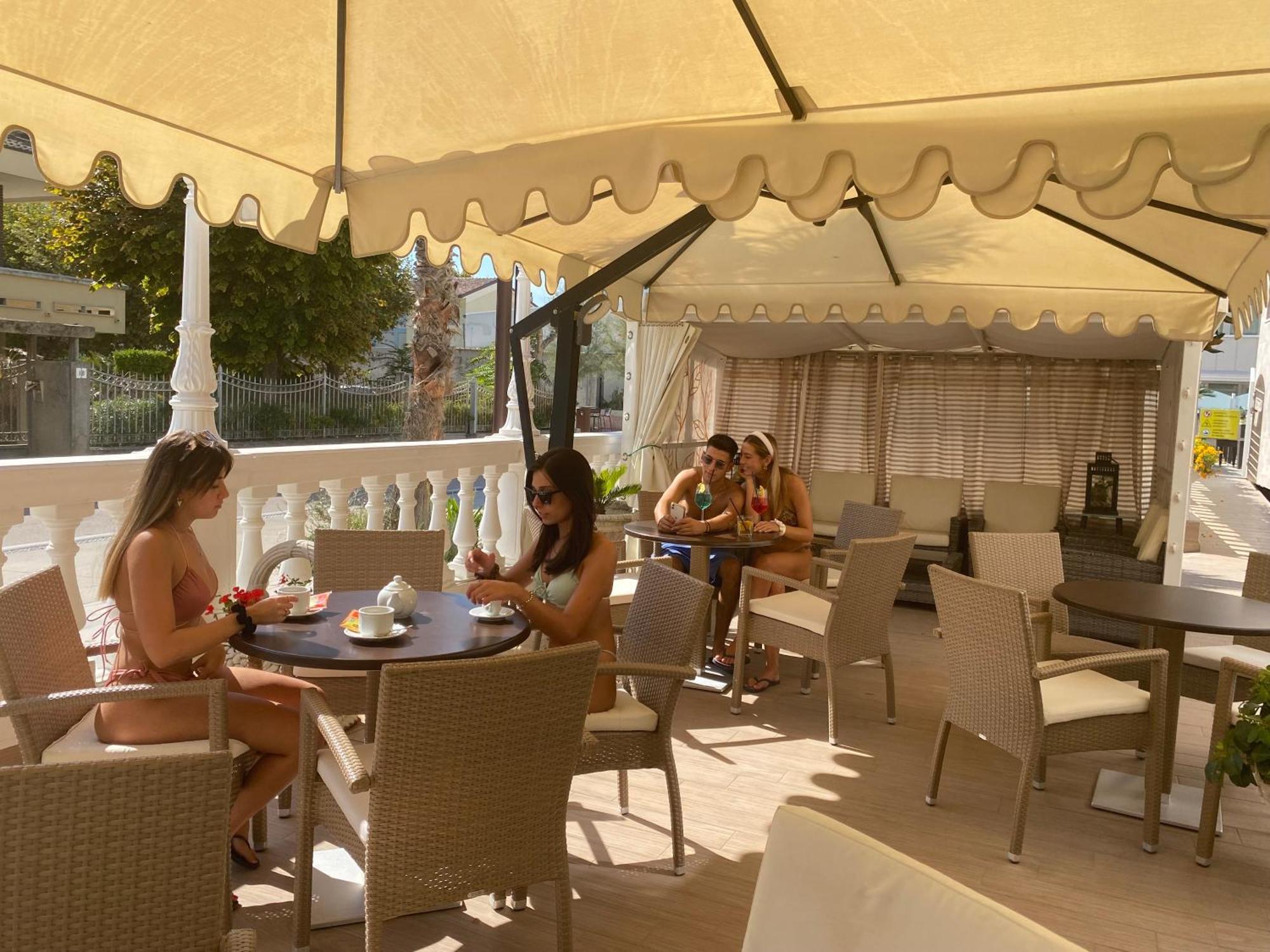 Hotel Caesar Paladium Rimini Zewnętrze zdjęcie
