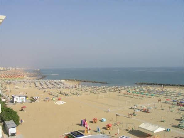 Hotel Caesar Paladium Rimini Zewnętrze zdjęcie